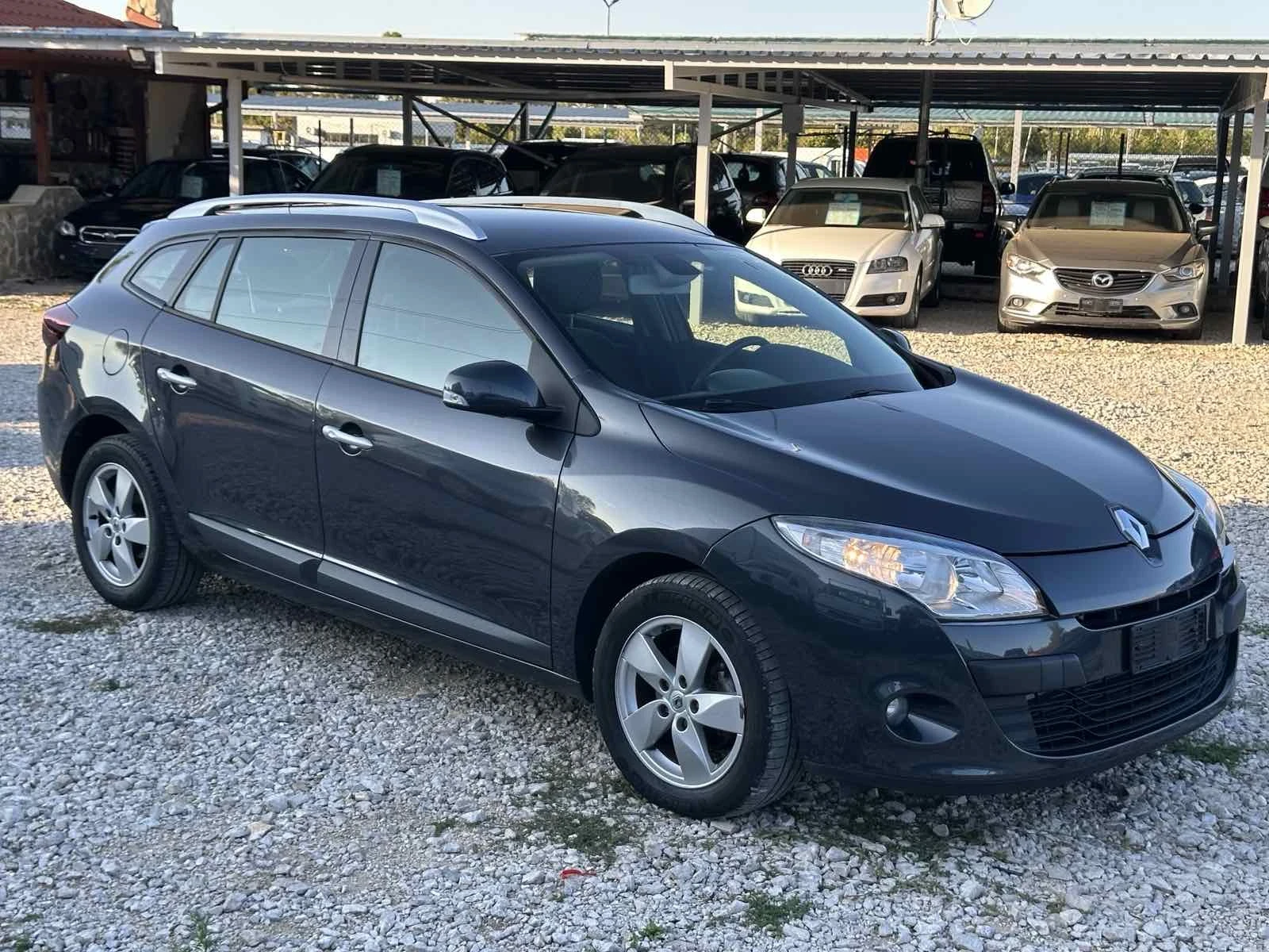Renault Megane 1.5/DCI, снимка 3 - Автомобили и джипове - 55383063