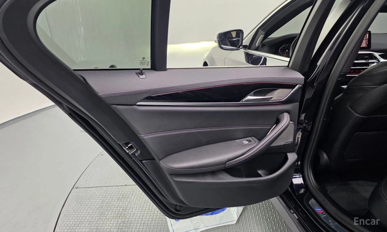 BMW 530 * ФИКСИРАНА ЦЕНА ДО БЪЛГАРИЯ * АВТОКРЕДИТ, снимка 16 - Автомобили и джипове - 55452374