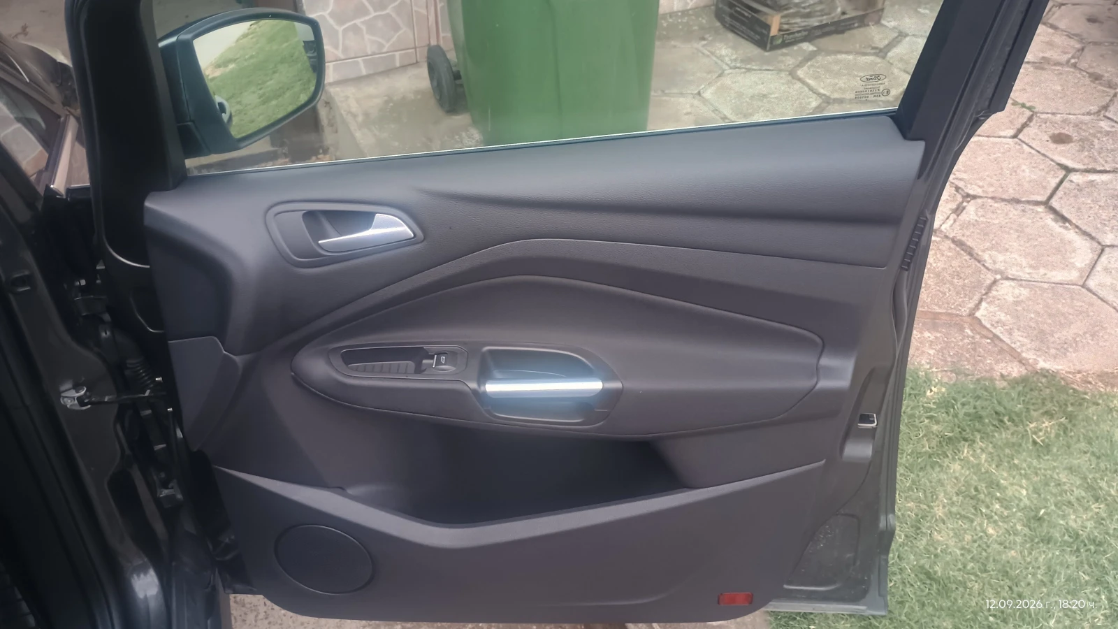 Ford C-max 1.5tdci, снимка 15 - Автомобили и джипове - 56059186