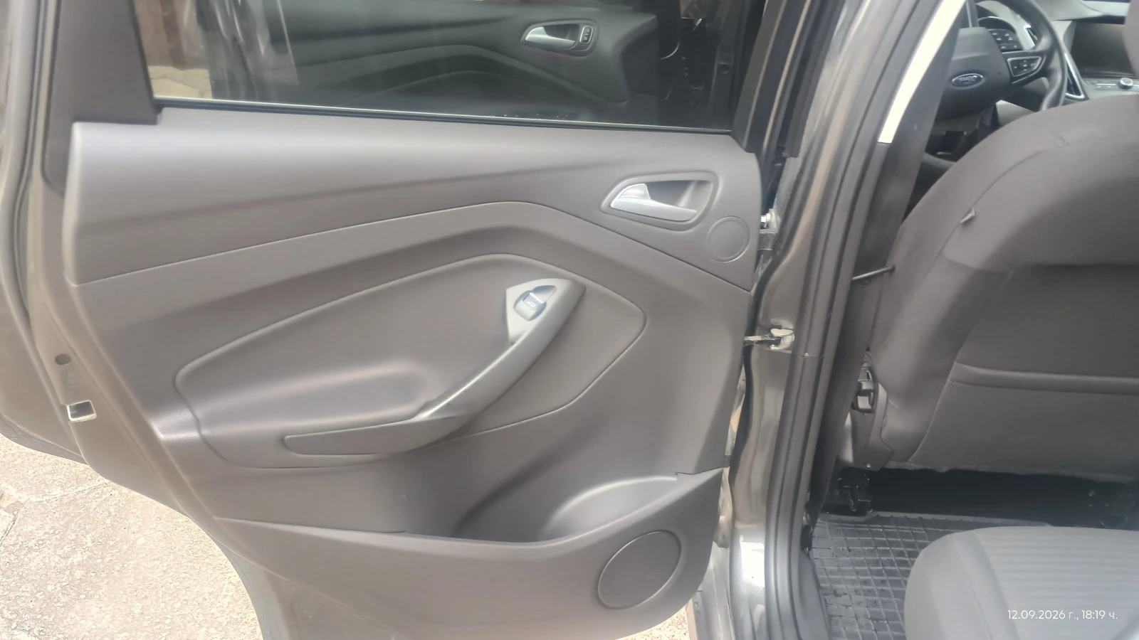 Ford C-max 1.5tdci, снимка 10 - Автомобили и джипове - 56059186