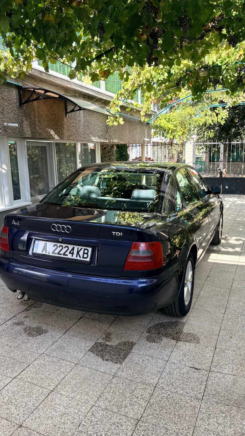 Audi A4, снимка 2 - Автомобили и джипове - 56120276