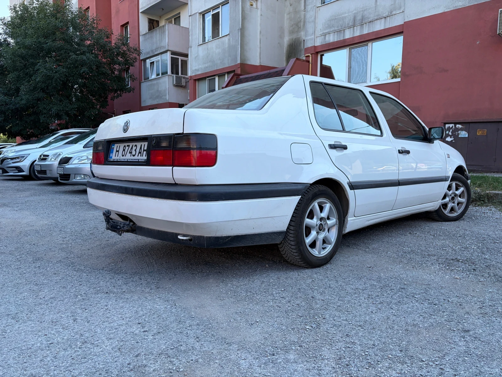 VW Vento, снимка 6 - Автомобили и джипове - 56152397