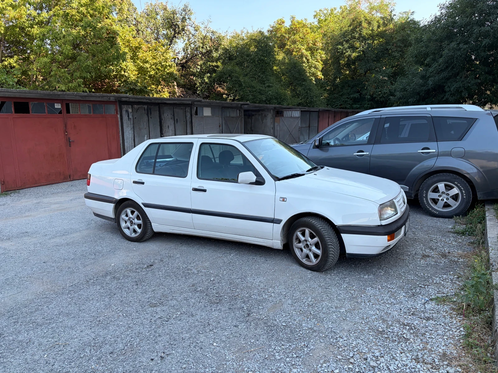 VW Vento, снимка 2 - Автомобили и джипове - 56152397