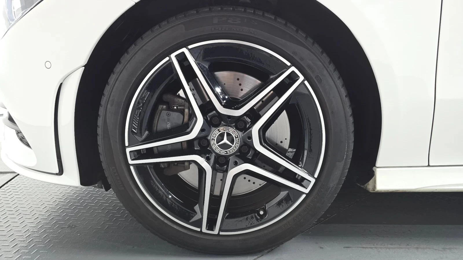 Mercedes-Benz CLA 250, снимка 5 - Автомобили и джипове - 56685817