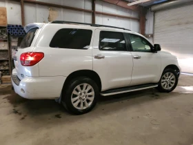 Toyota Sequoia PLATINUM* 5.7* V8* ПОДГРЕВ* КАМЕРА* КЕЙЛЕС, снимка 3