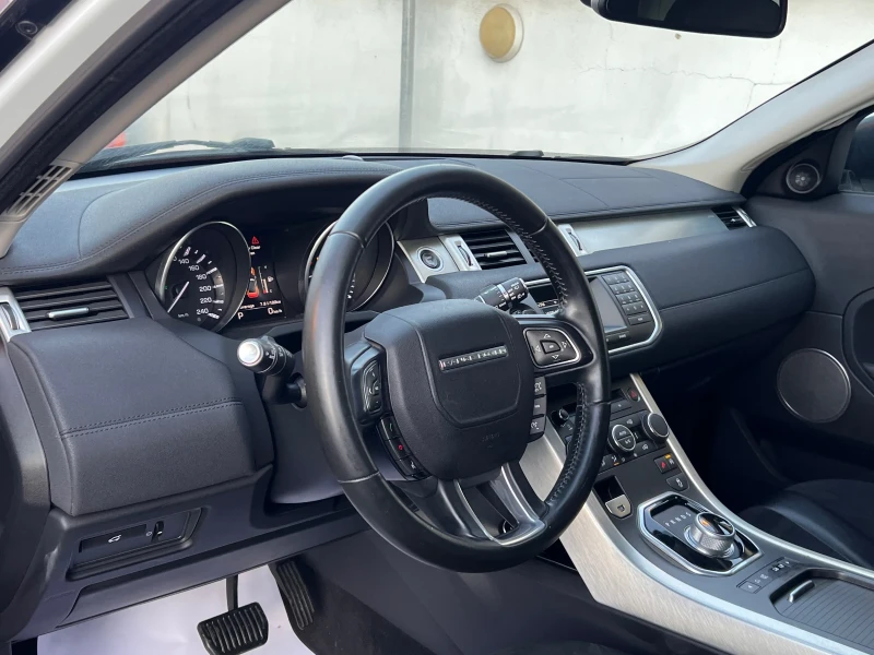 Land Rover Range Rover Evoque 2.2TD4 150HP 4X4, снимка 8 - Автомобили и джипове - 48408805