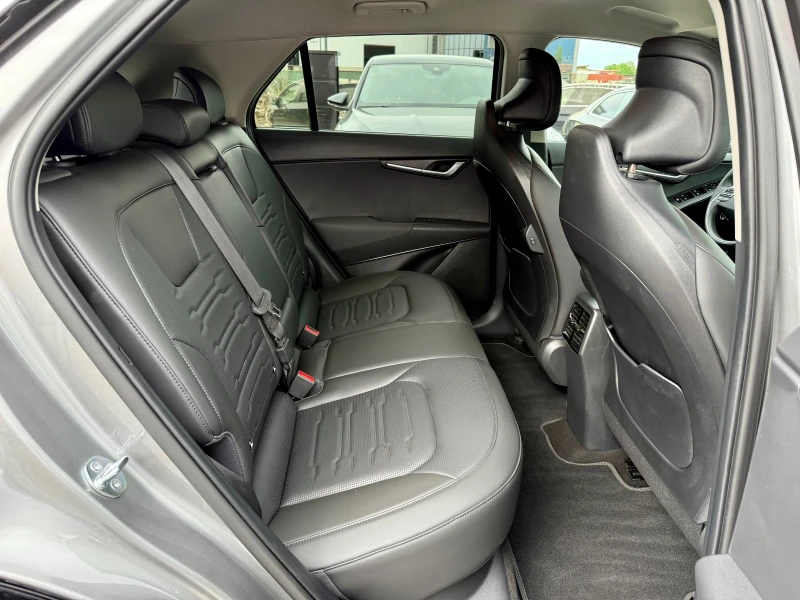 Kia Niro MAX FULL, снимка 13 - Автомобили и джипове - 50239411