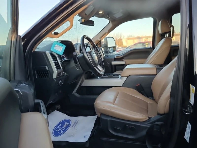 Ford F250 * LARIAT CREW CAB STD BED * CARFAX * БЕЗ ПЪРВОНАЧА, снимка 5 - Автомобили и джипове - 52842282