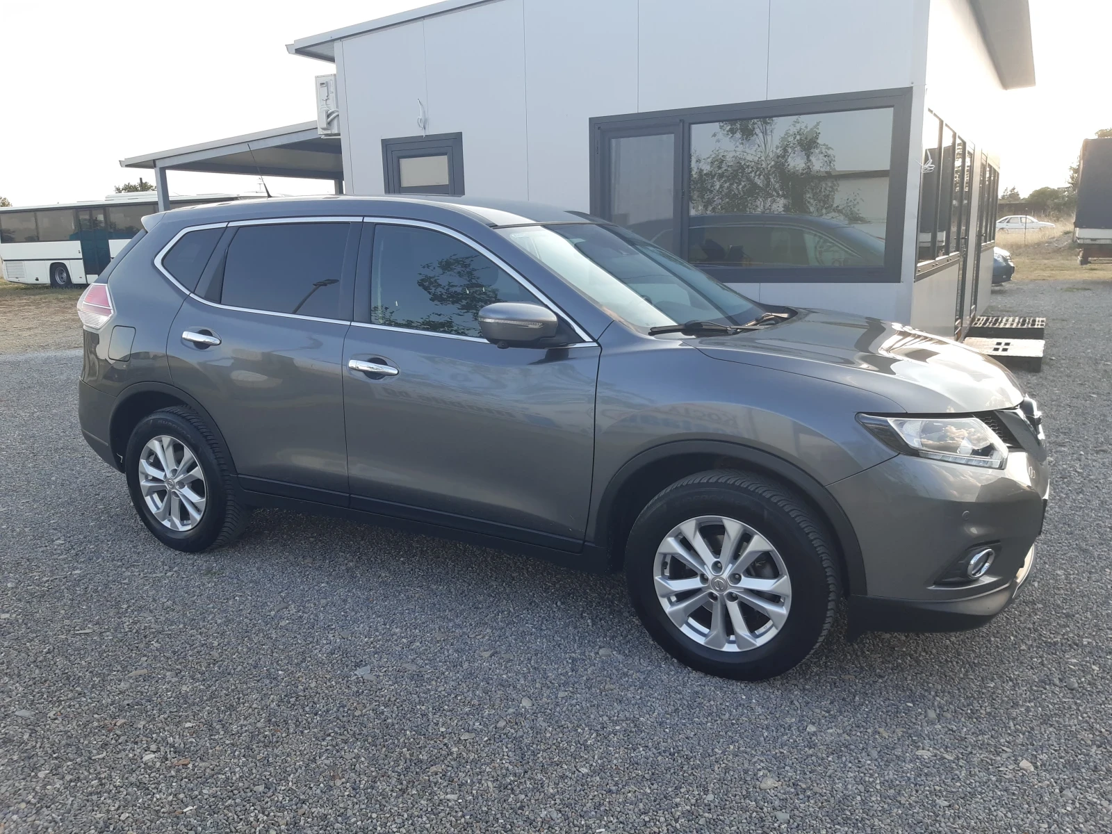 Nissan X-trail КАТО НОВ - изображение 4