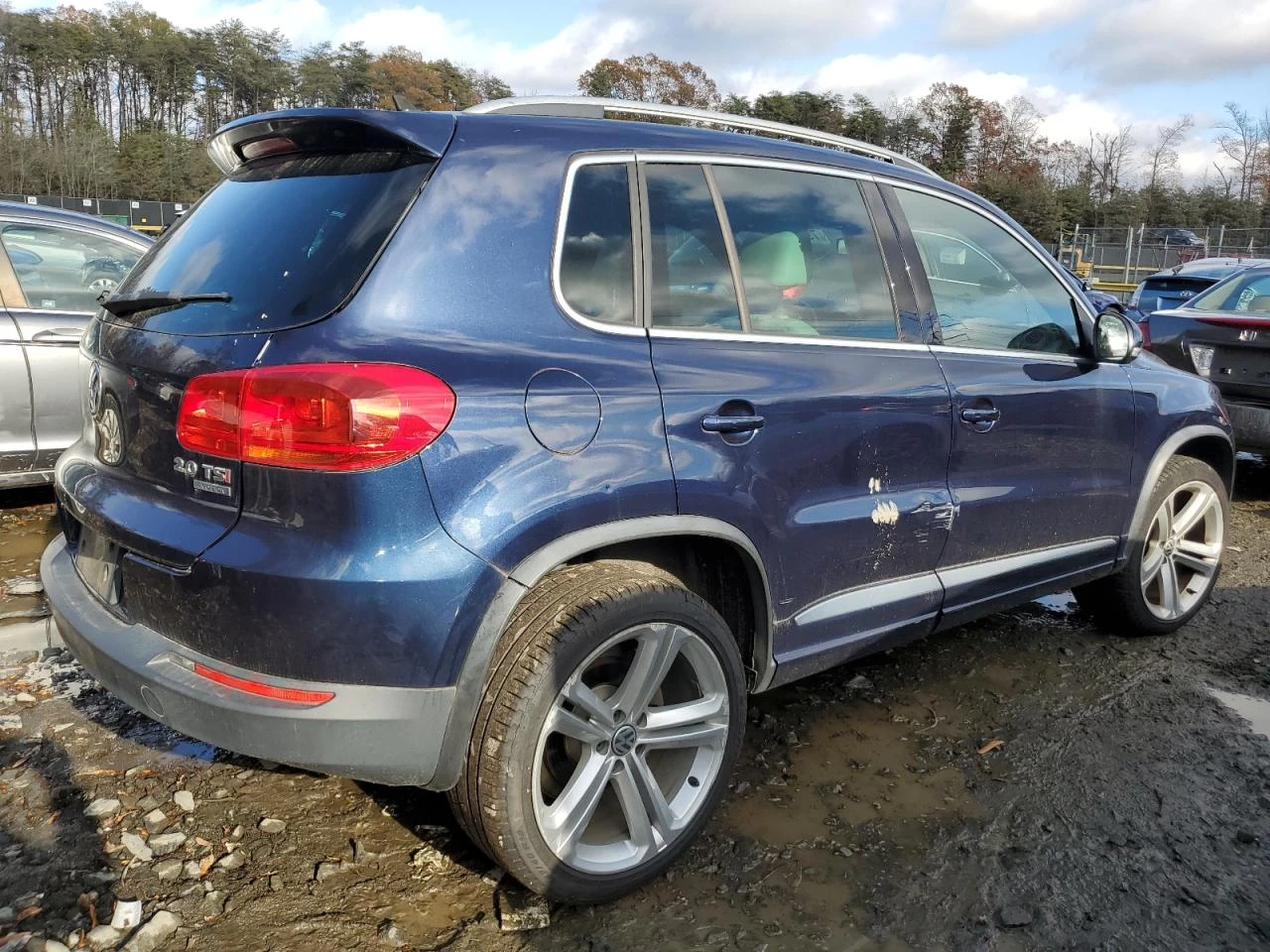 VW Tiguan 2.0L 4 All wheel drive - изображение 5