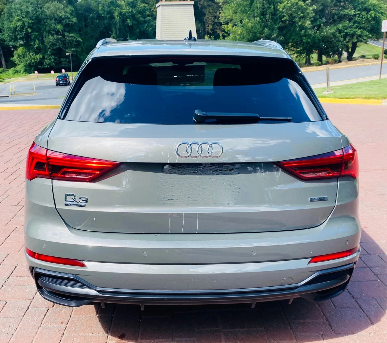 Audi Q3 S-LINE* PREMIUM* 8ZF* DIGITAL - изображение 3