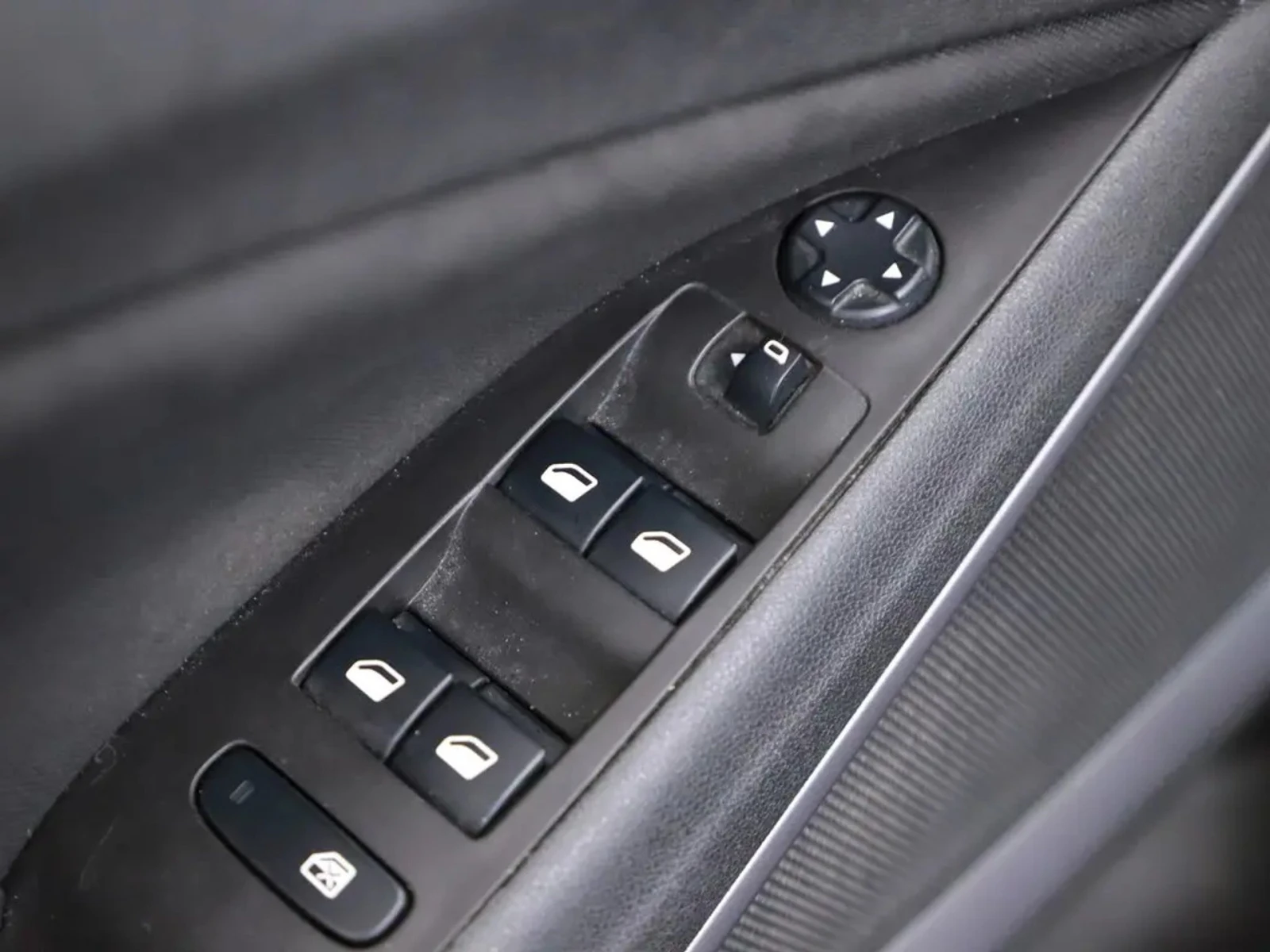 Opel Crossland X 1.2 Edition, снимка 14 - Автомобили и джипове - 53864658