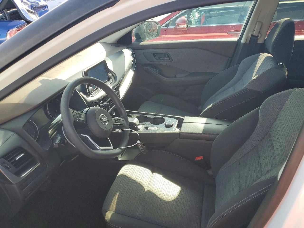 Nissan Rogue, снимка 7 - Автомобили и джипове - 54446924