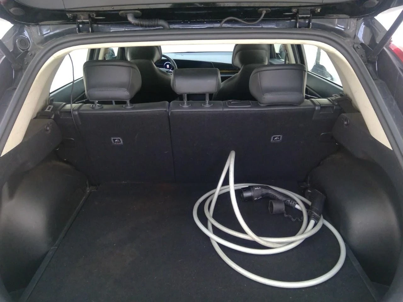 Kia Niro DynamicLine 65 kWh , снимка 10 - Автомобили и джипове - 55586179