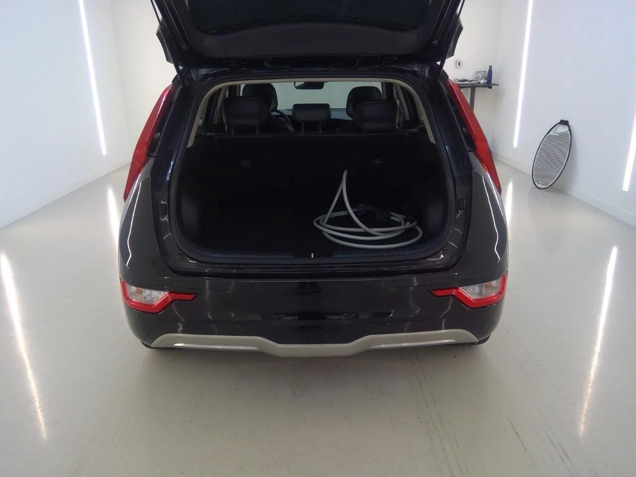 Kia Niro DynamicLine 65 kWh , снимка 3 - Автомобили и джипове - 55586179