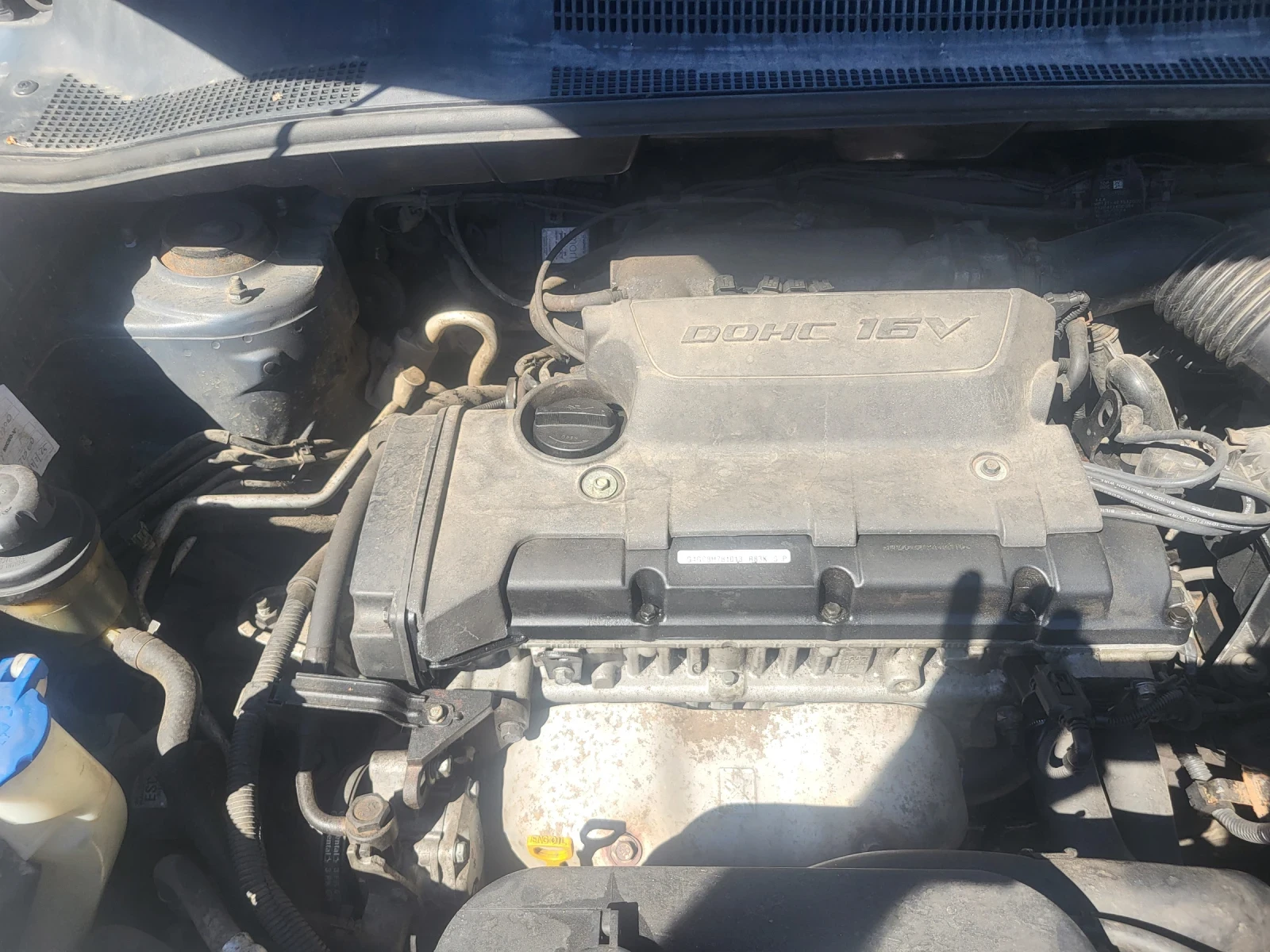 Kia Sportage 2.0i Gas/Benzin  140ps, снимка 17 - Автомобили и джипове - 55979345