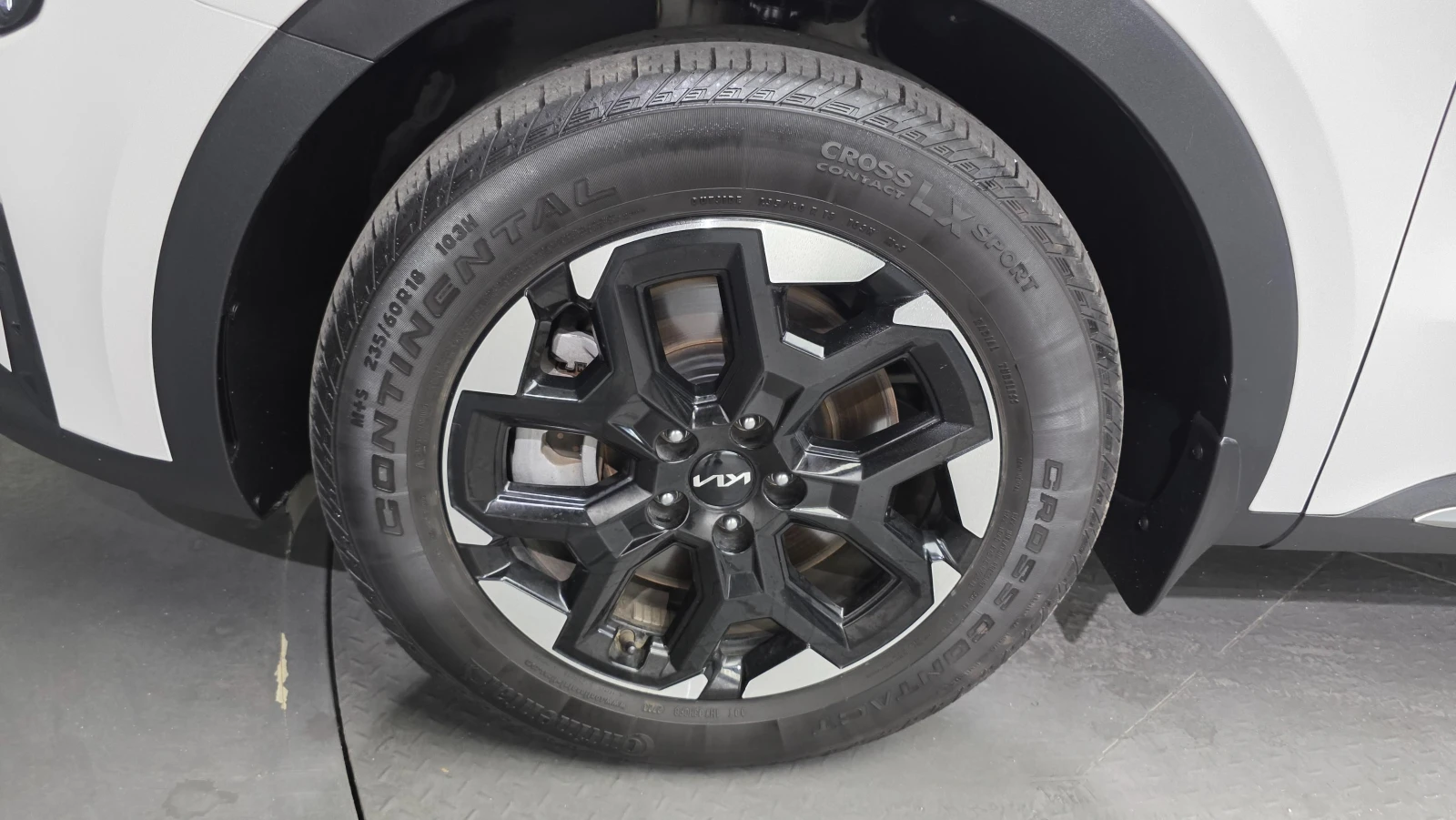 Kia Sorento 2.5T* PRESTIGE* ОБДУХВАНЕ* БЕЗ ИНЦИДЕНТИ* КРАЙНА Ц, снимка 5 - Автомобили и джипове - 55983148