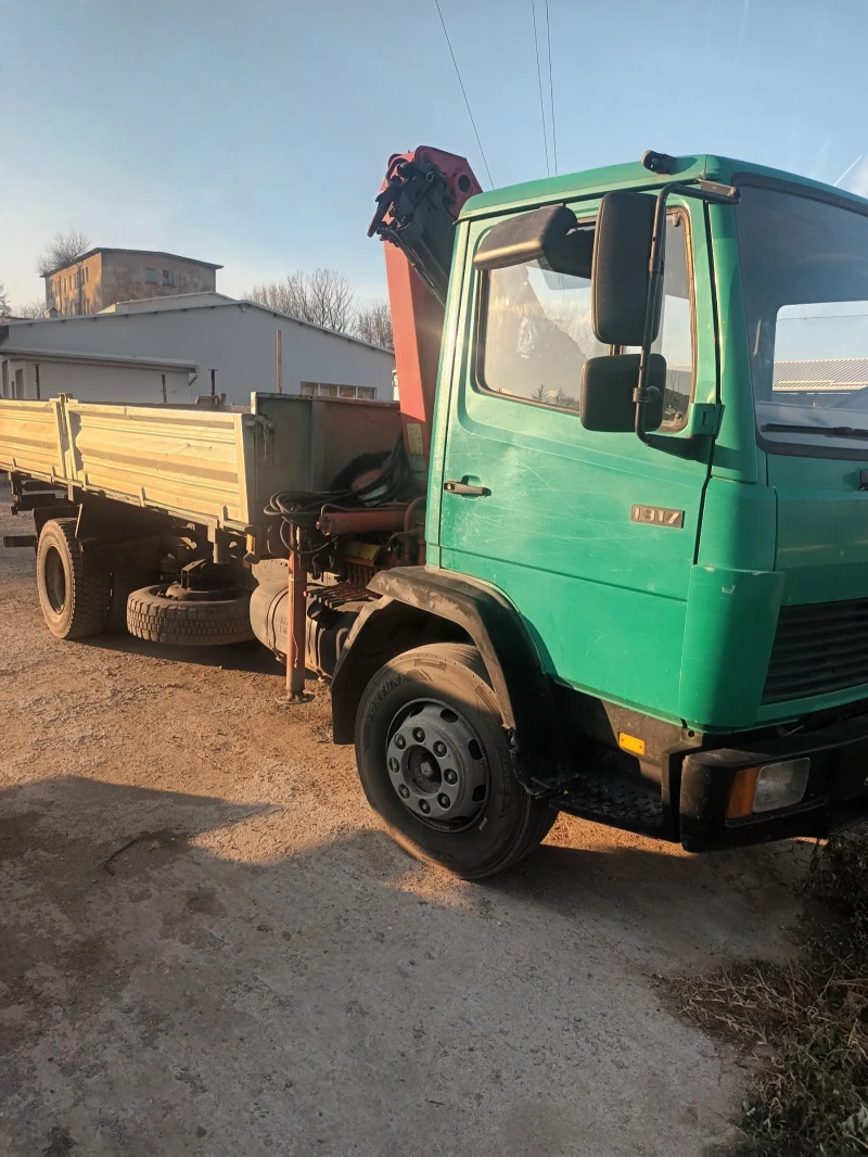 Mercedes-Benz 1317 Самосвал с кран, снимка 2 - Камиони - 48150333