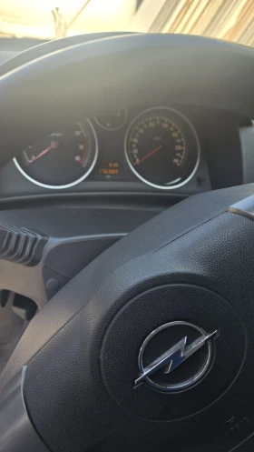Opel Astra 1.6 I  газ климатик 5 врати, снимка 10