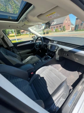 VW Passat HIGHLINE* Панорама* Кожа* Алкантара* Дистроник* Ки, снимка 13