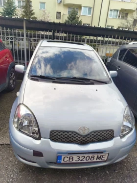 Toyota Yaris 1