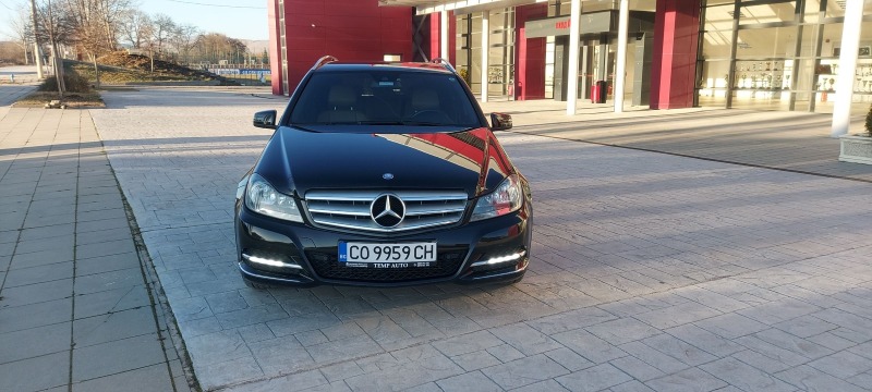 Mercedes-Benz C 200, снимка 2 - Автомобили и джипове - 43560486