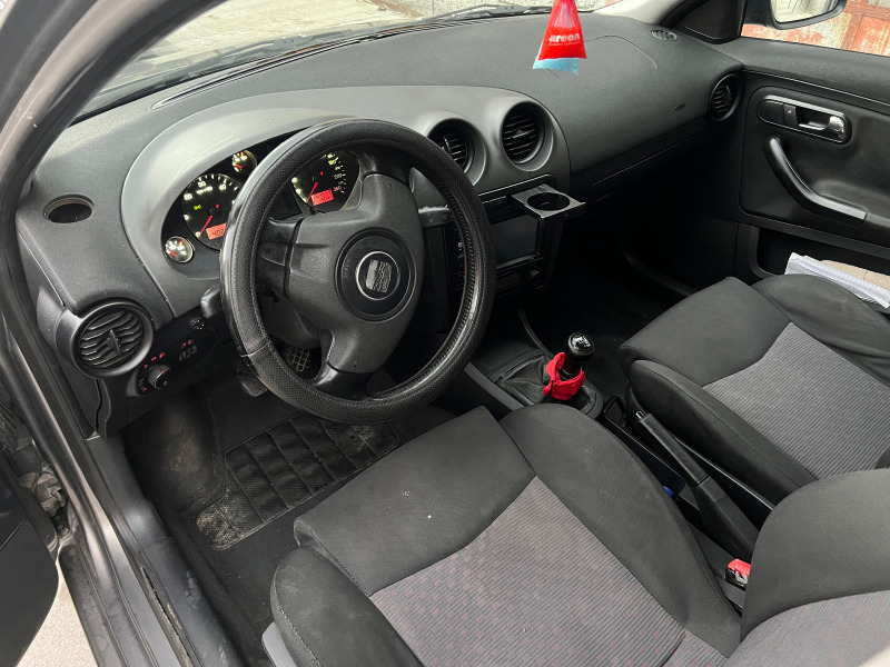 Seat Ibiza, снимка 6 - Автомобили и джипове - 45034353