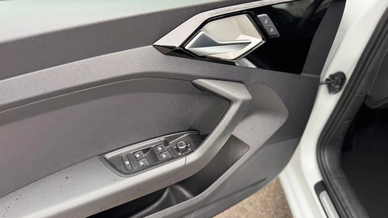 Audi A1 30TFSi, снимка 12 - Автомобили и джипове - 49731316