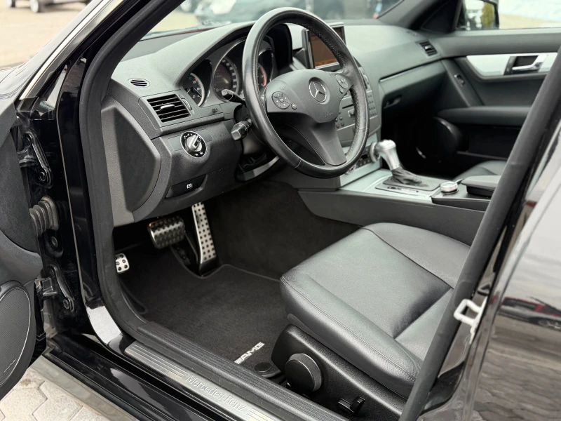Mercedes-Benz C 320 * AMG* PANO* 4 MATIC* HARMAN/KARDON* ITALY* , снимка 14 - Автомобили и джипове - 51115448