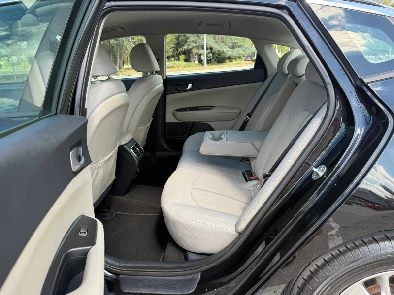 Kia Optima 1.7crdi///Navi///Camera///Face-Lift///, снимка 13 - Автомобили и джипове - 51569501