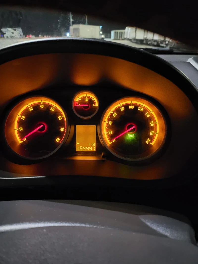 Opel Corsa 1.4 sport, снимка 7 - Автомобили и джипове - 52191431