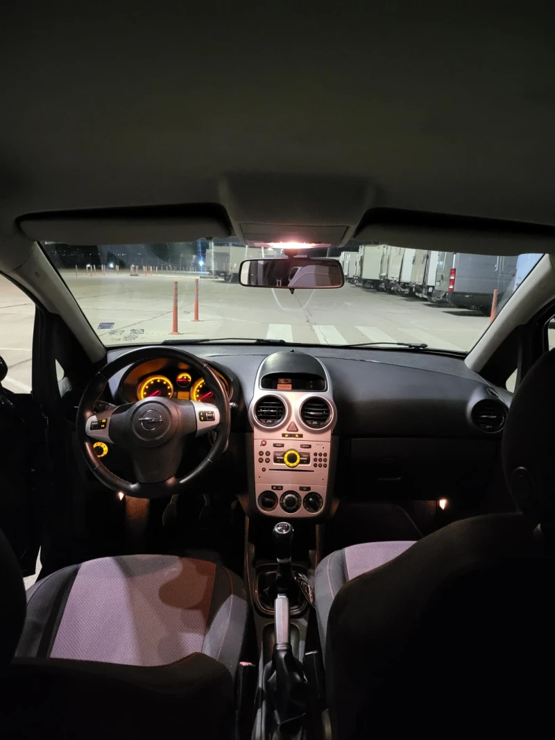 Opel Corsa 1.4 sport, снимка 12 - Автомобили и джипове - 52191431