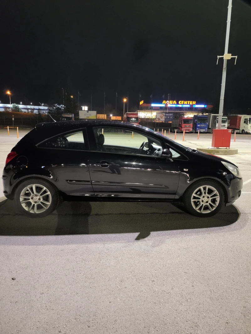 Opel Corsa 1.4 sport, снимка 4 - Автомобили и джипове - 52191431