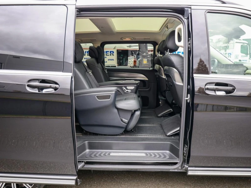 Mercedes-Benz V 300 d/4-MATIC/LONG/EXCLUSIV/VIP SEATS/PANO/BURM/, снимка 11 - Автомобили и джипове - 52881984