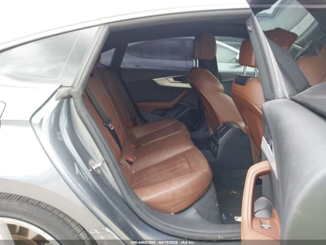 Audi A5 45 Premium, снимка 10 - Автомобили и джипове - 55023776
