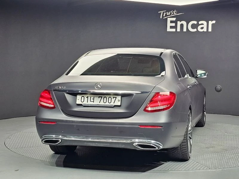 Mercedes-Benz E 220 E220d Avantgarde| 194к.с.| ВКЛ.ТЕХНОТЕСТ, снимка 4 - Автомобили и джипове - 55616701