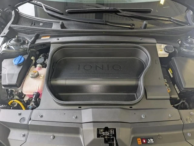 Hyundai Ioniq 6 AWD | 509 км пробег | Подгрев | Камера, снимка 16 - Автомобили и джипове - 56041812