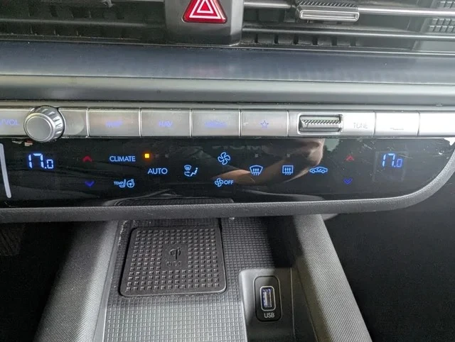 Hyundai Ioniq 6 AWD | 509 км пробег | Подгрев | Камера, снимка 15 - Автомобили и джипове - 56041812
