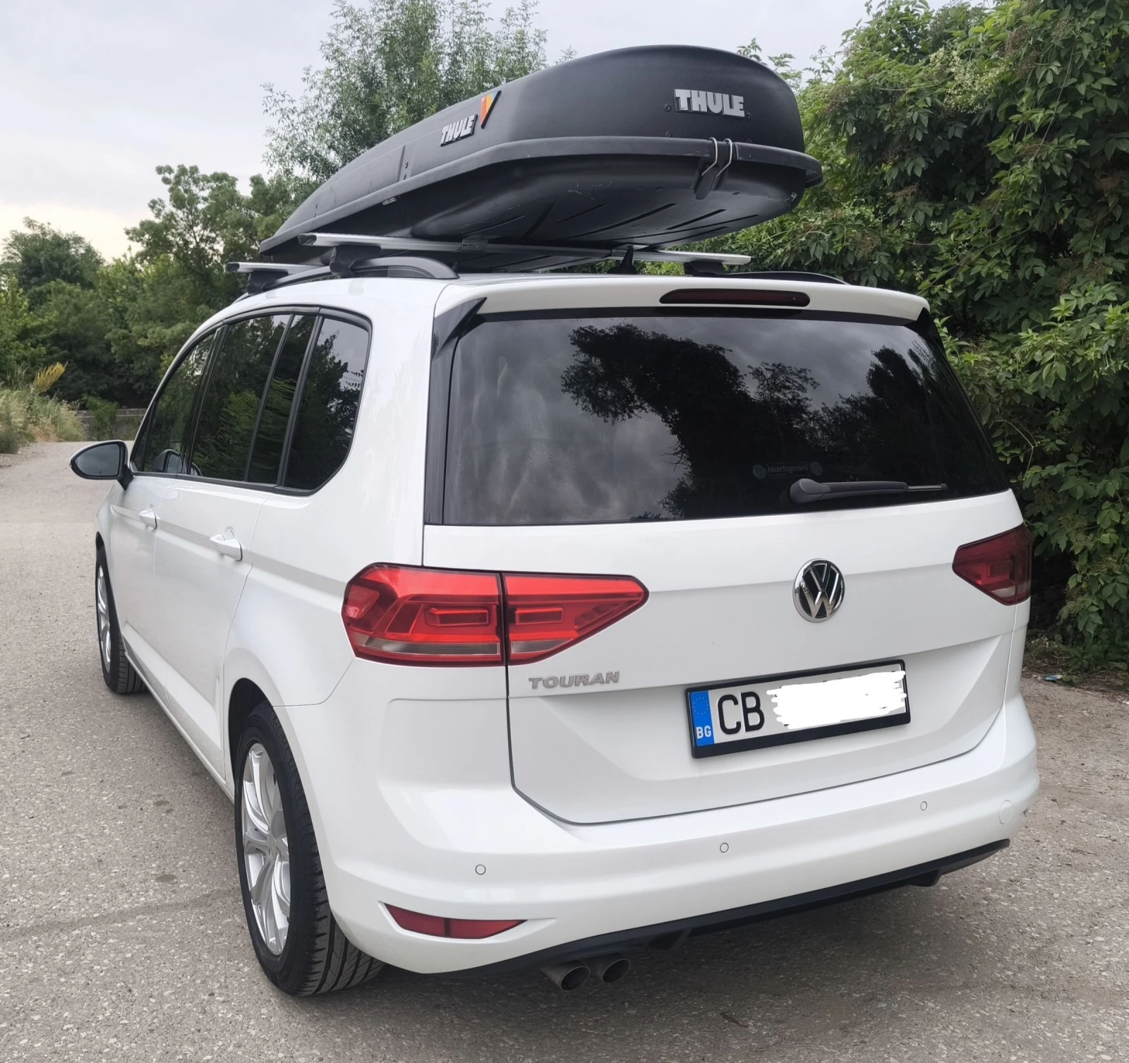 VW Touran 2.0  TDI 150 KS  Автоматик 6+ 1 - изображение 3