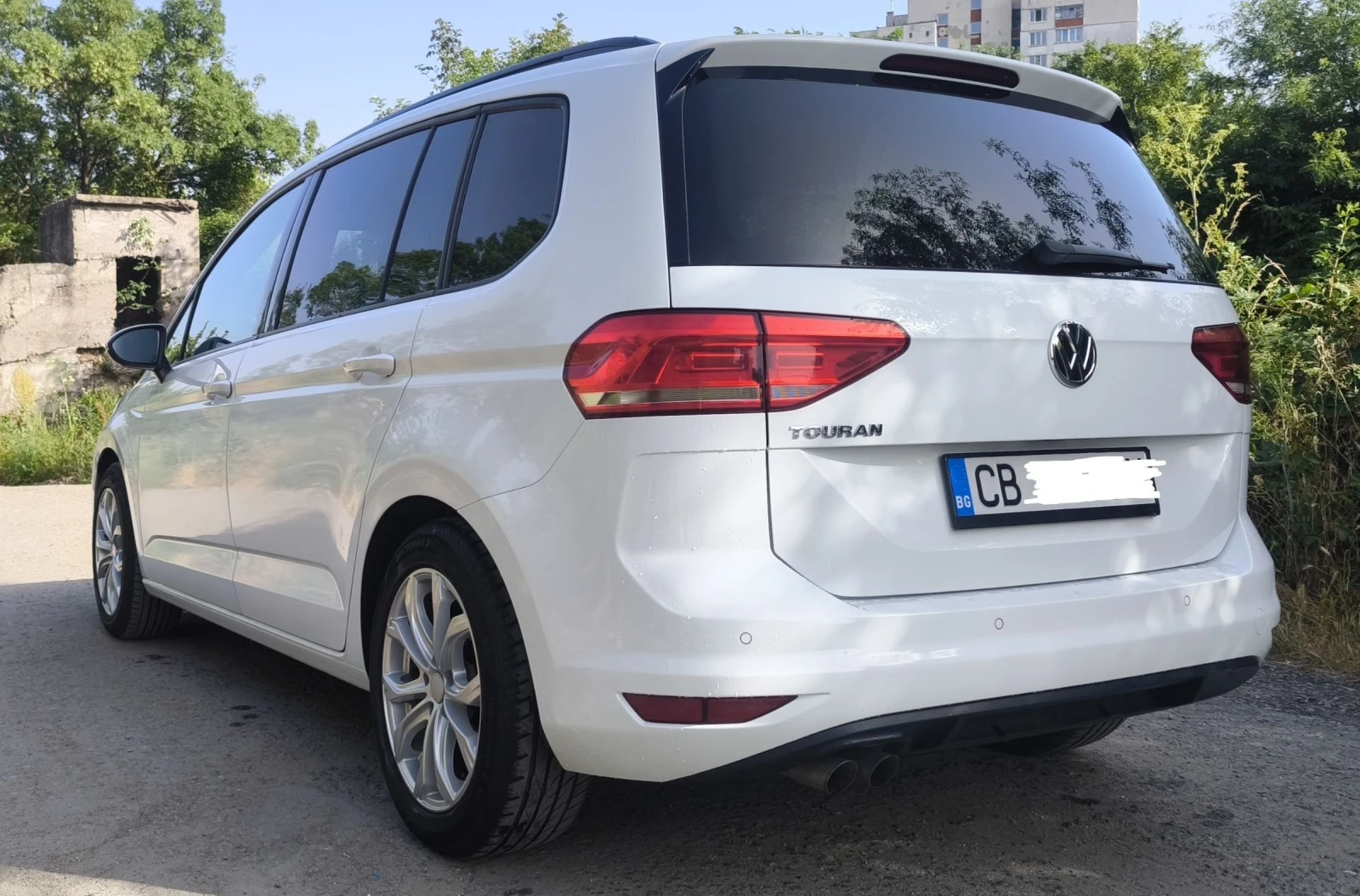 VW Touran 2.0  TDI 150 KS  Автоматик 6+ 1 - изображение 7