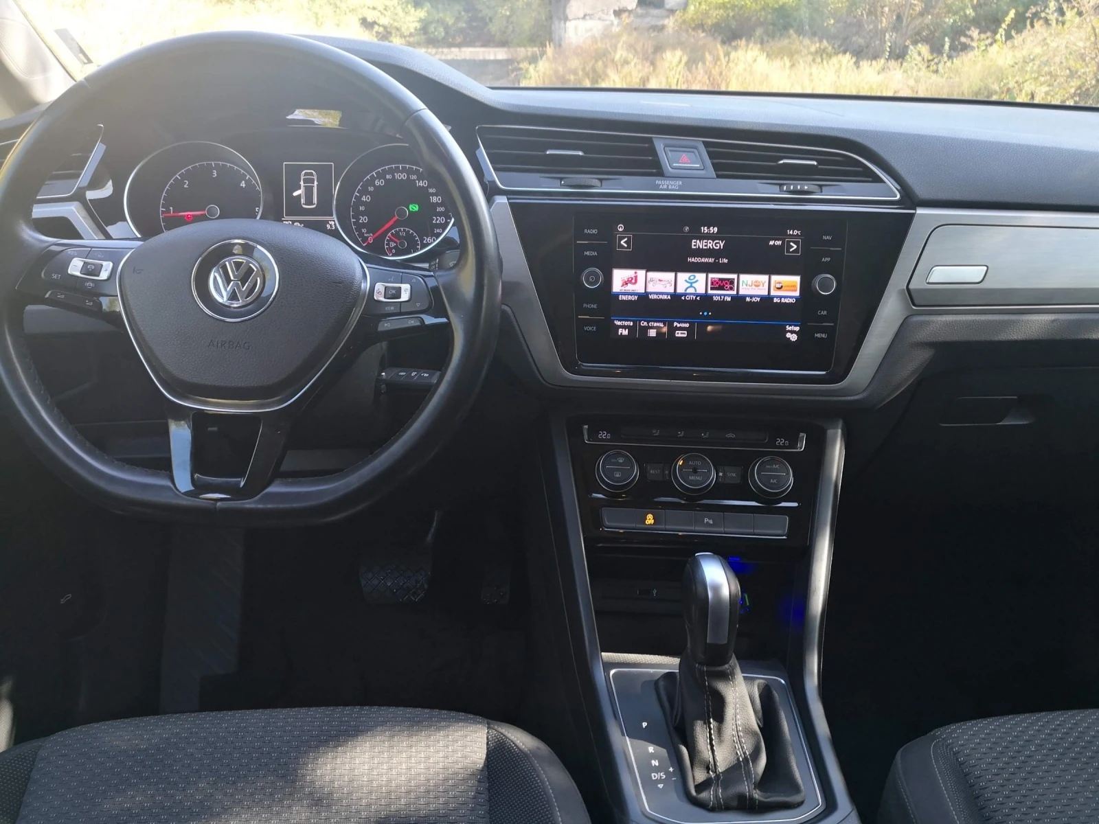 VW Touran 2.0  TDI 150 KS  Автоматик 6+ 1 - изображение 10