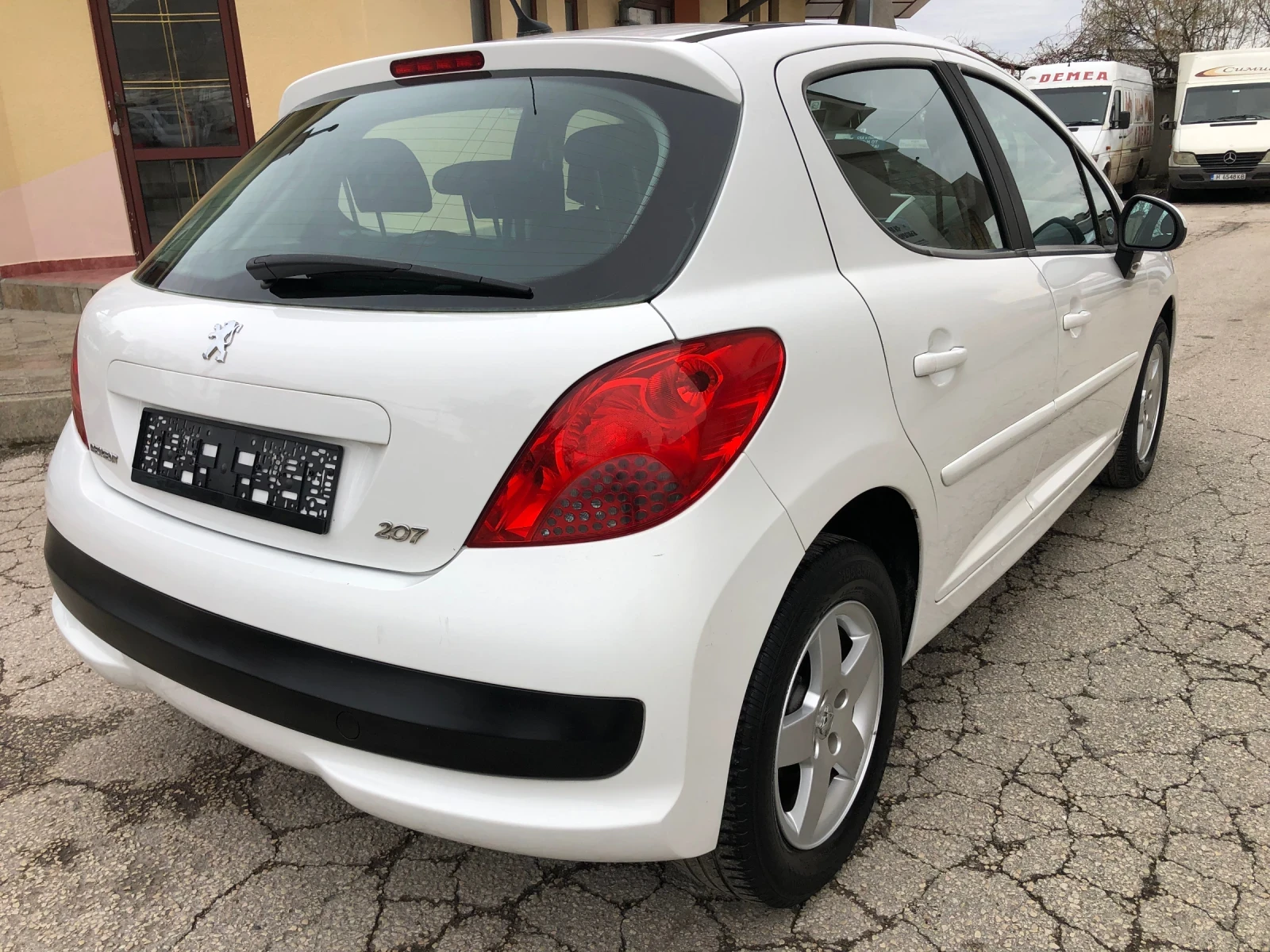 Peugeot 207 1.4i ПОНОРАМА JBL - изображение 5