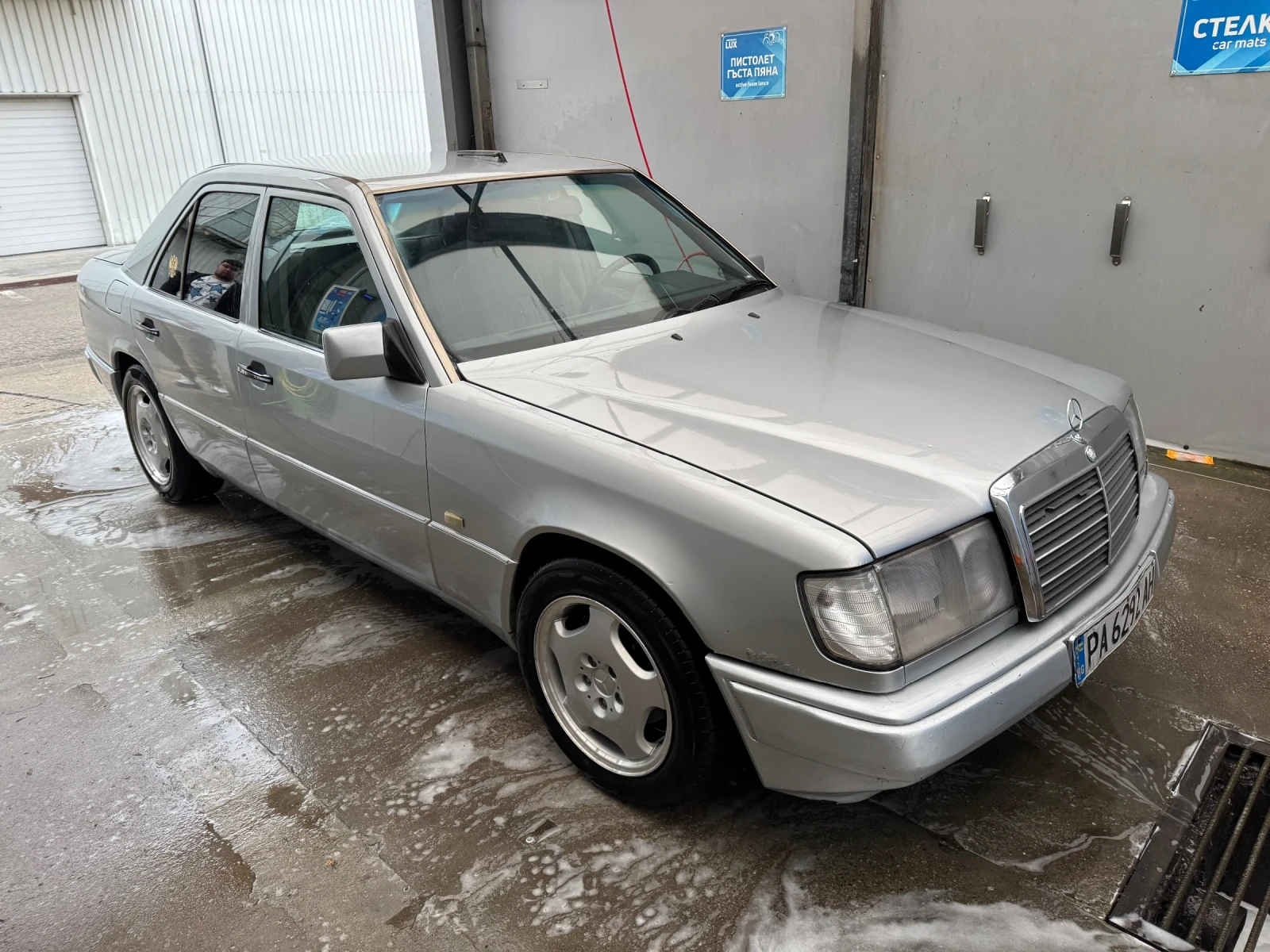 Mercedes-Benz E 200  - изображение 5