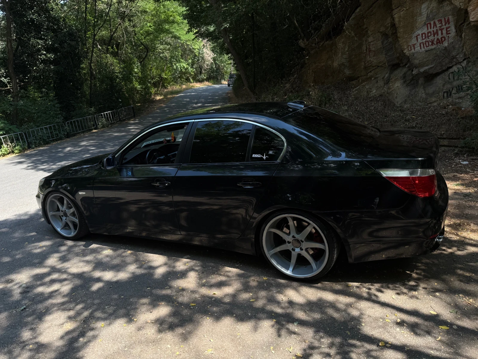 BMW 523  - изображение 7