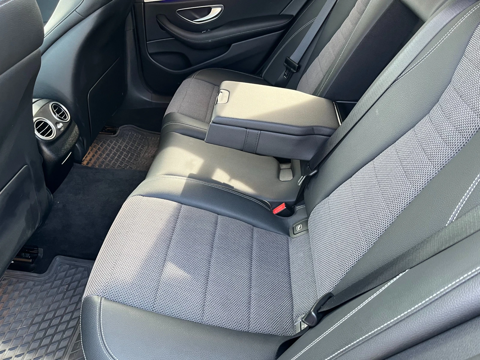 Mercedes-Benz E 350  286ps - изображение 8