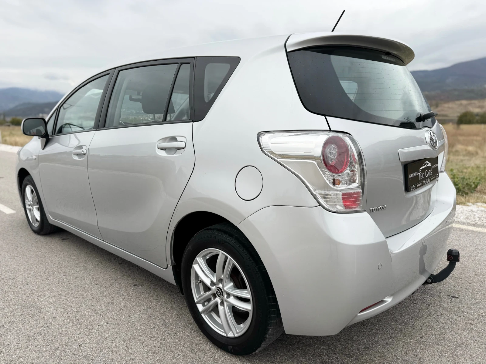 Toyota Verso 1.6 VVT-i CLIMATRONIC / PARKTRONIC / TEMPOMAT - изображение 6
