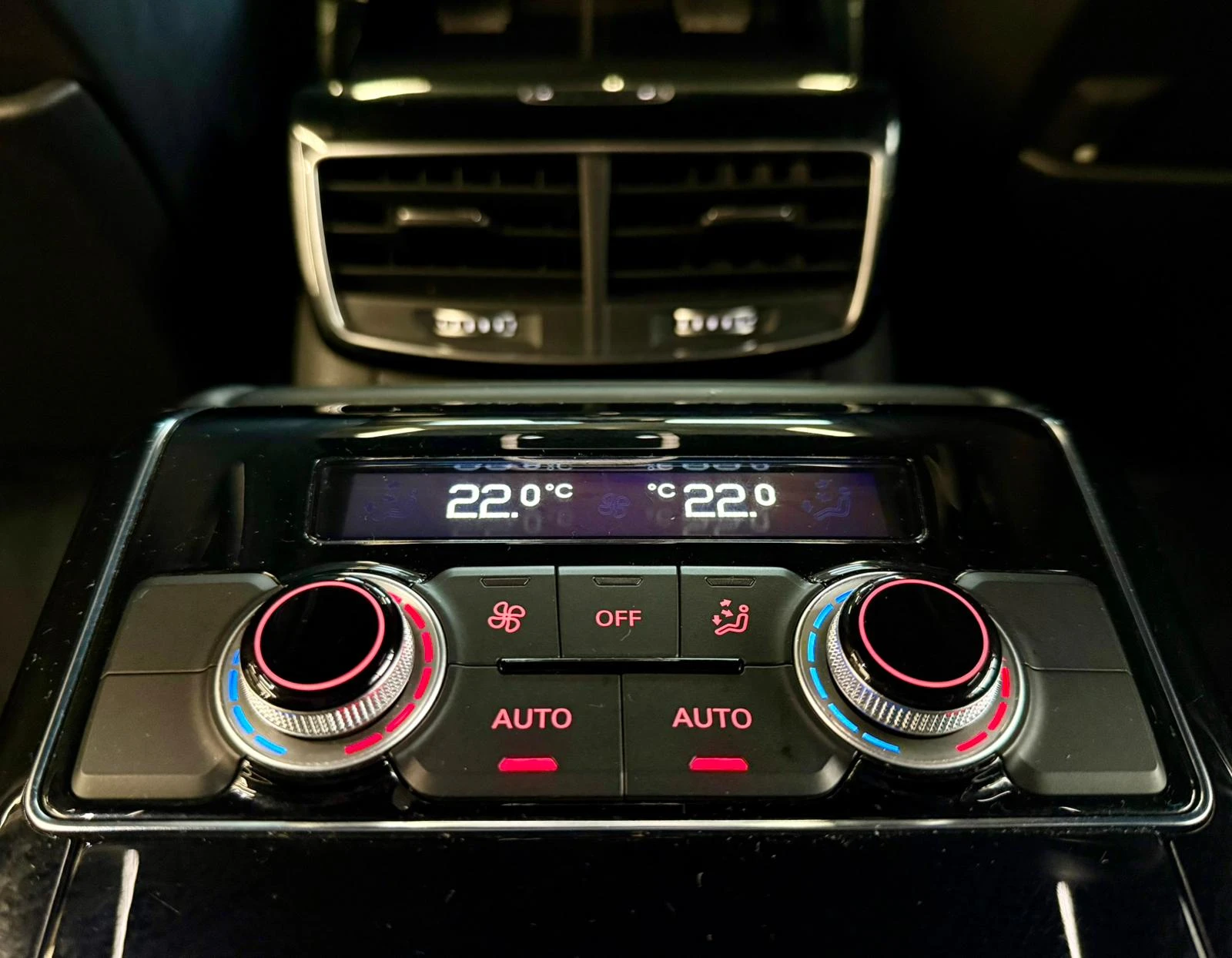 Audi A8 V8T Distr* Bose* Massage* * CarPlay* *  | Mobile.bg   15