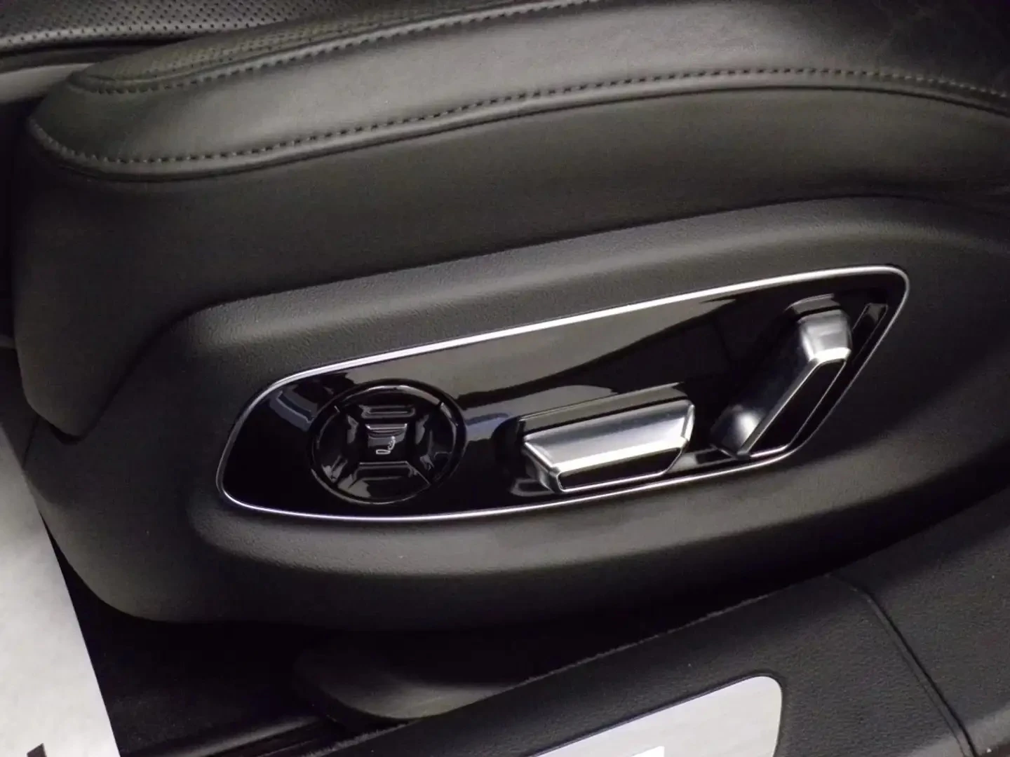 Audi S8 4.0 TFSI V8 Mild Hybrid Quattro - изображение 10