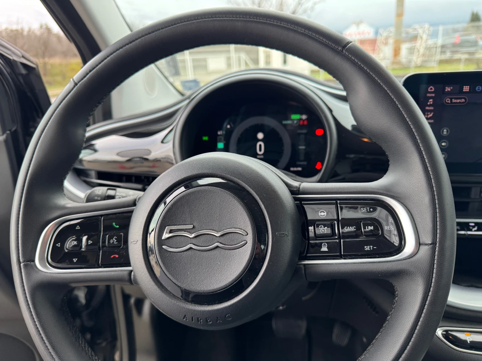 Fiat 500e 42kWh 1-Ви собственик  - изображение 9