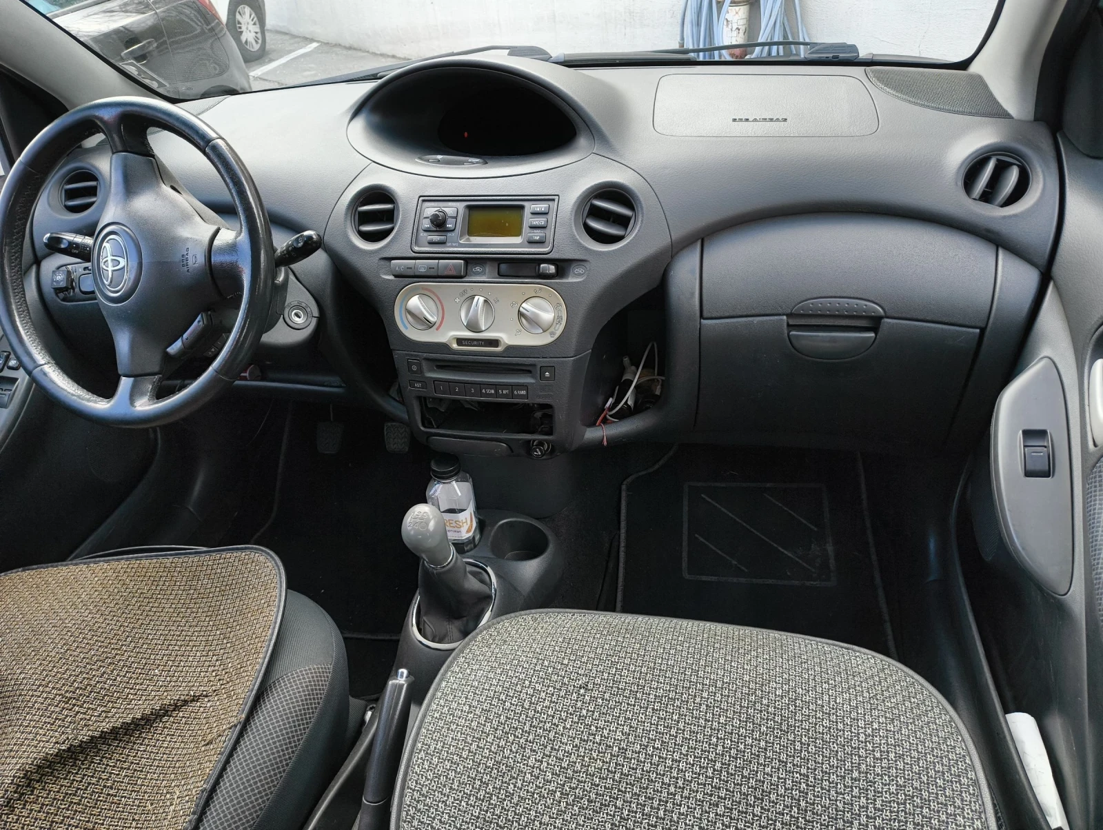 Toyota Yaris 1, снимка 8 - Автомобили и джипове - 53991634